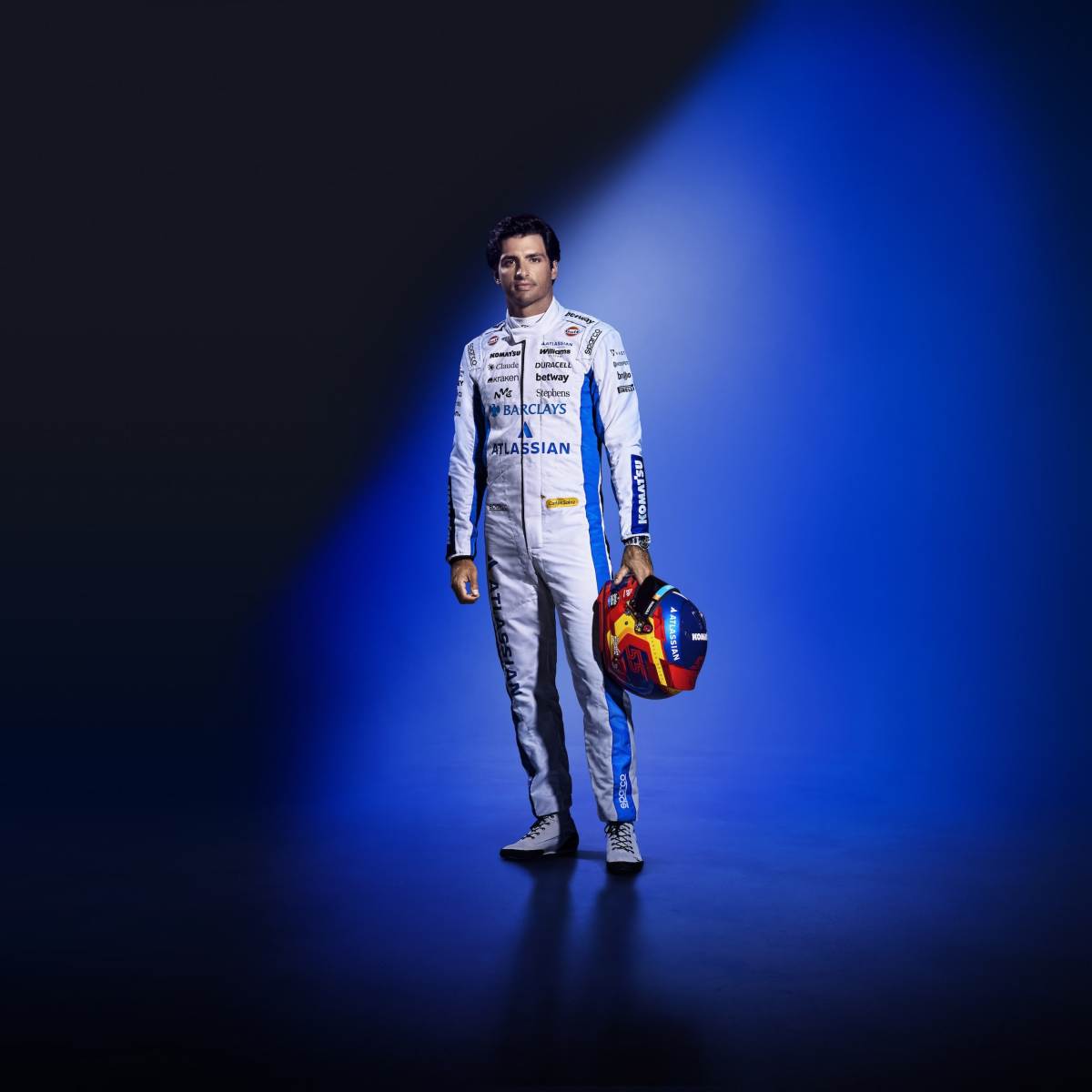 Shot_05_Carlos_Race_Suit_-26_Helmet_279_V06_gFhq6535_20260203101221