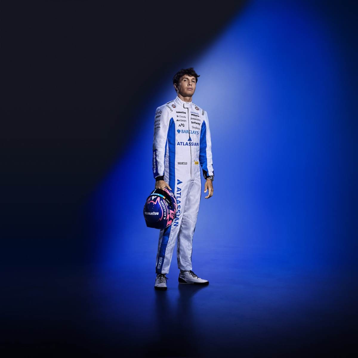 Shot_06_Alex_Race_Suit_-26_Helmet_460_V07_aS14zfmt_20260203101013