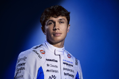 Shot_06_Alex_Race_Suit_-26_Helmet_519_V08_57DUaCFt_20260203101013