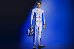 Shot_07_Luke_Race_Suit_-26_Helmet_352_V06_q99O23N4_20260203100904
