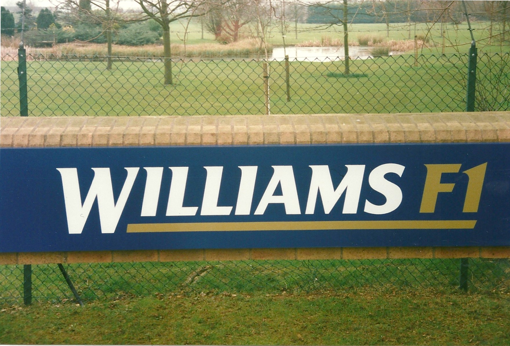 WilliamsF1_Factory,_Grove,_Oxfordshire4494685516001008949