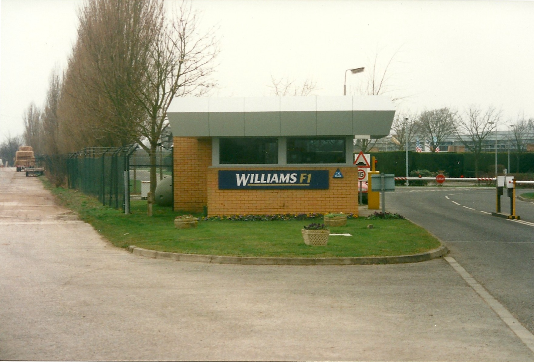 WilliamsF1_Factory,_Grove,_Oxfordshire5558129922692815318