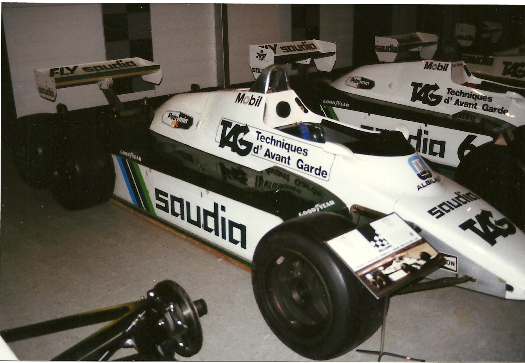 WilliamsF1_Factory_and_Museum,_Didcot1133409767554242784