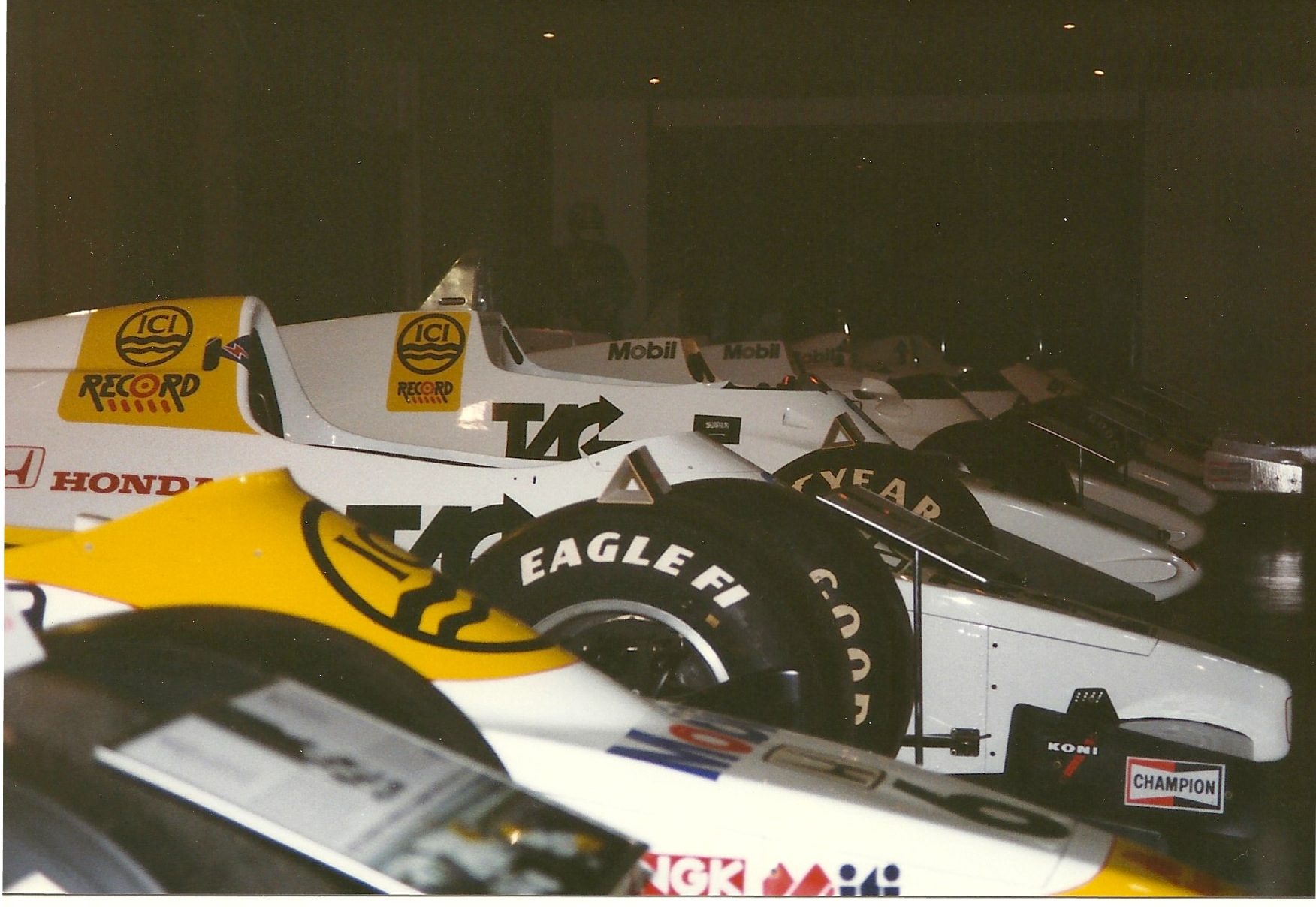 WilliamsF1_Factory_and_Museum,_Didcot3710385665259344376