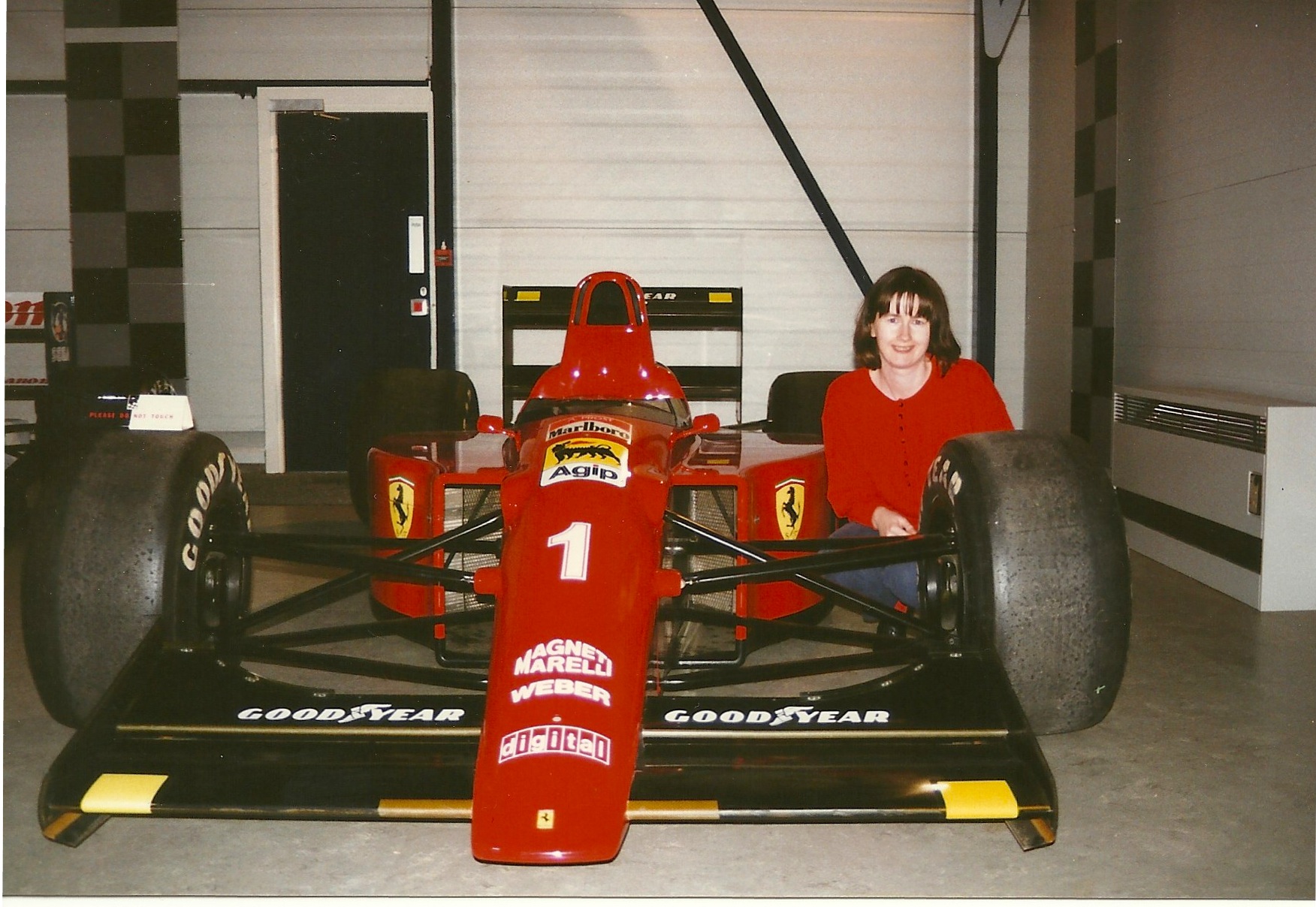 WilliamsF1_Factory_and_Museum,_Didcot4410543079456260132