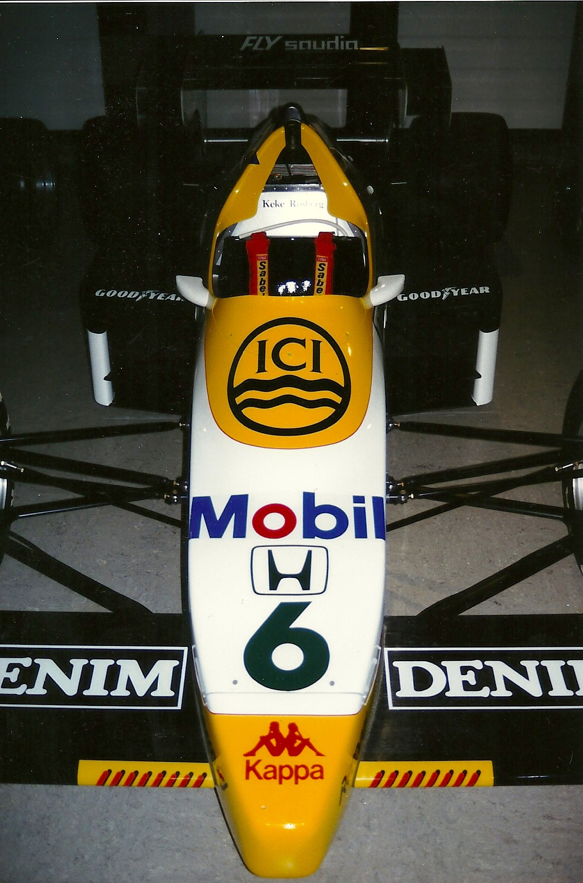 WilliamsF1_Factory_and_Museum,_Didcot5878477250184566691