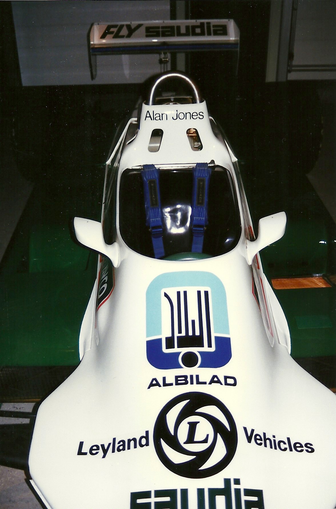 WilliamsF1_Factory_and_Museum,_Didcot6042039986747132176