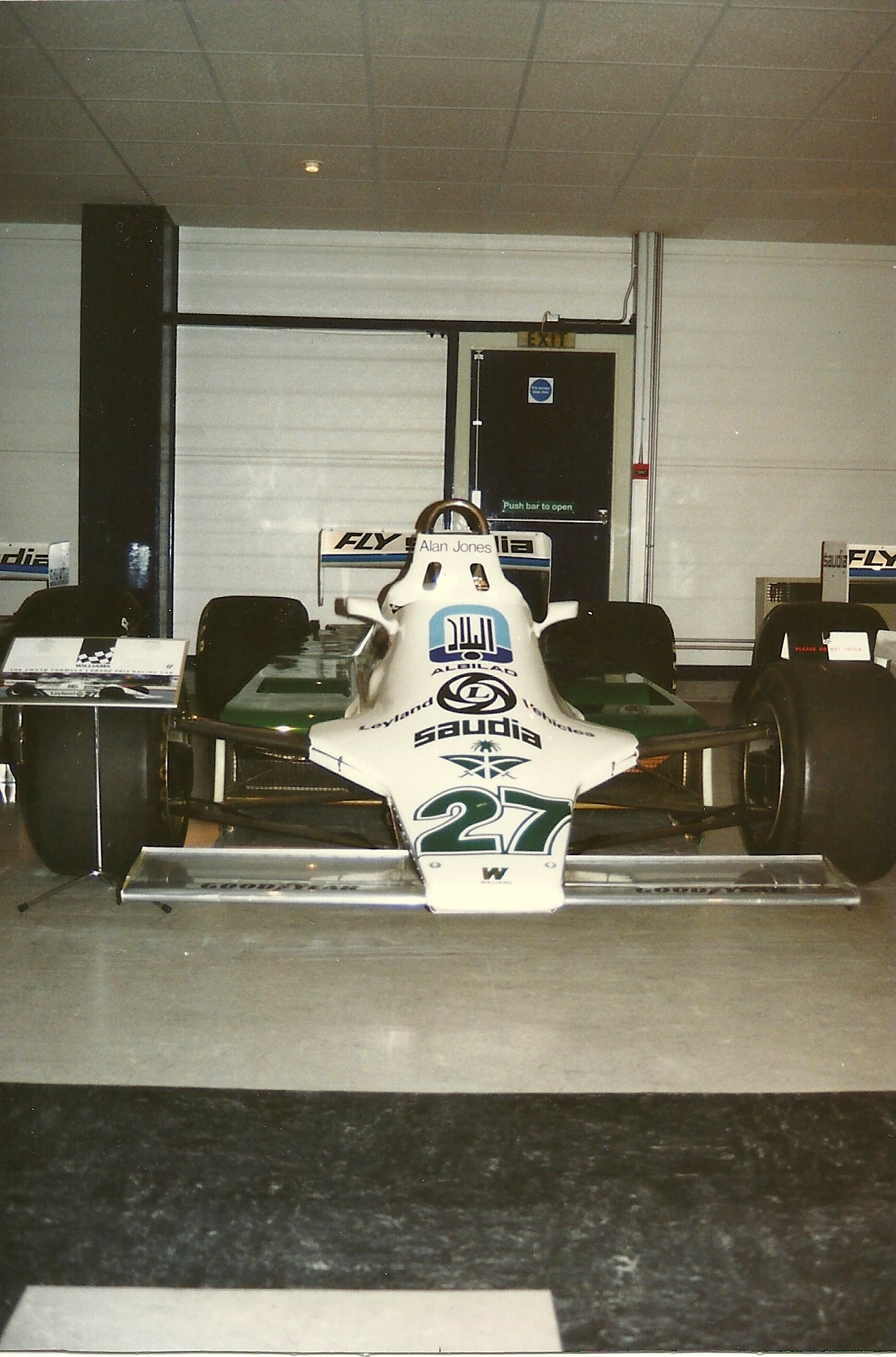 WilliamsF1_Factory_and_Museum,_Didcot6179466887339250888