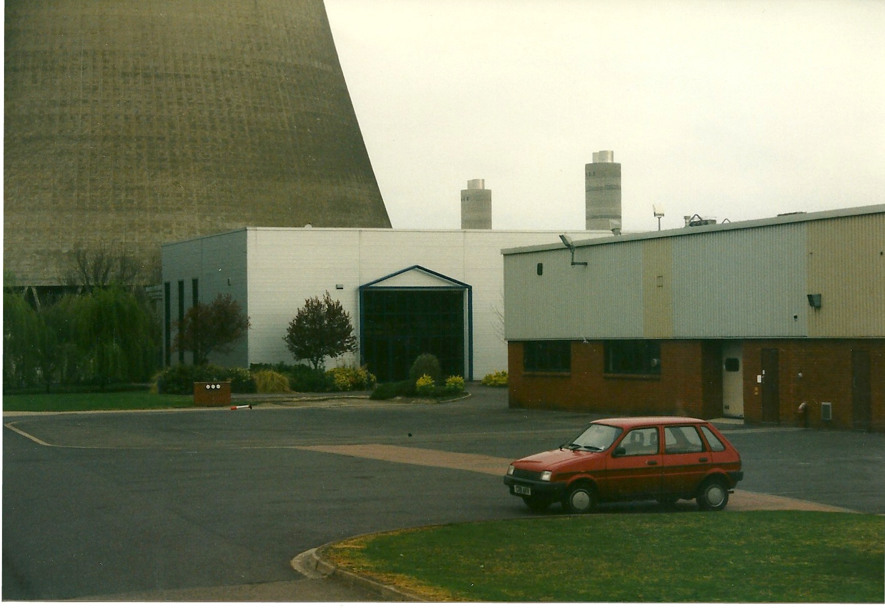 WilliamsF1_Factory_and_Museum,_Didcot7071911168417638406