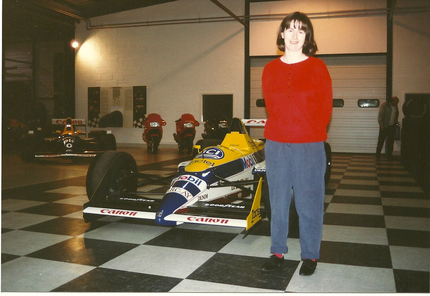 WilliamsF1_Factory_and_Museum,_Didcot7494058886856273963