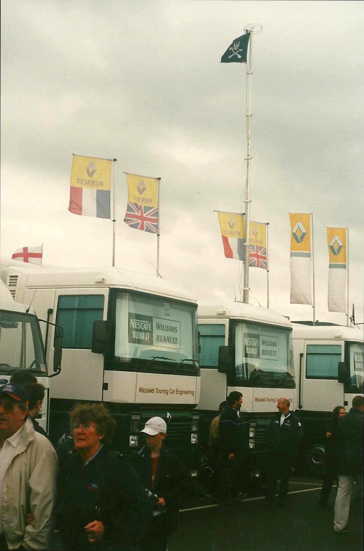 Williams_Touring_Car_at_Silverstone_19993538752688719188332