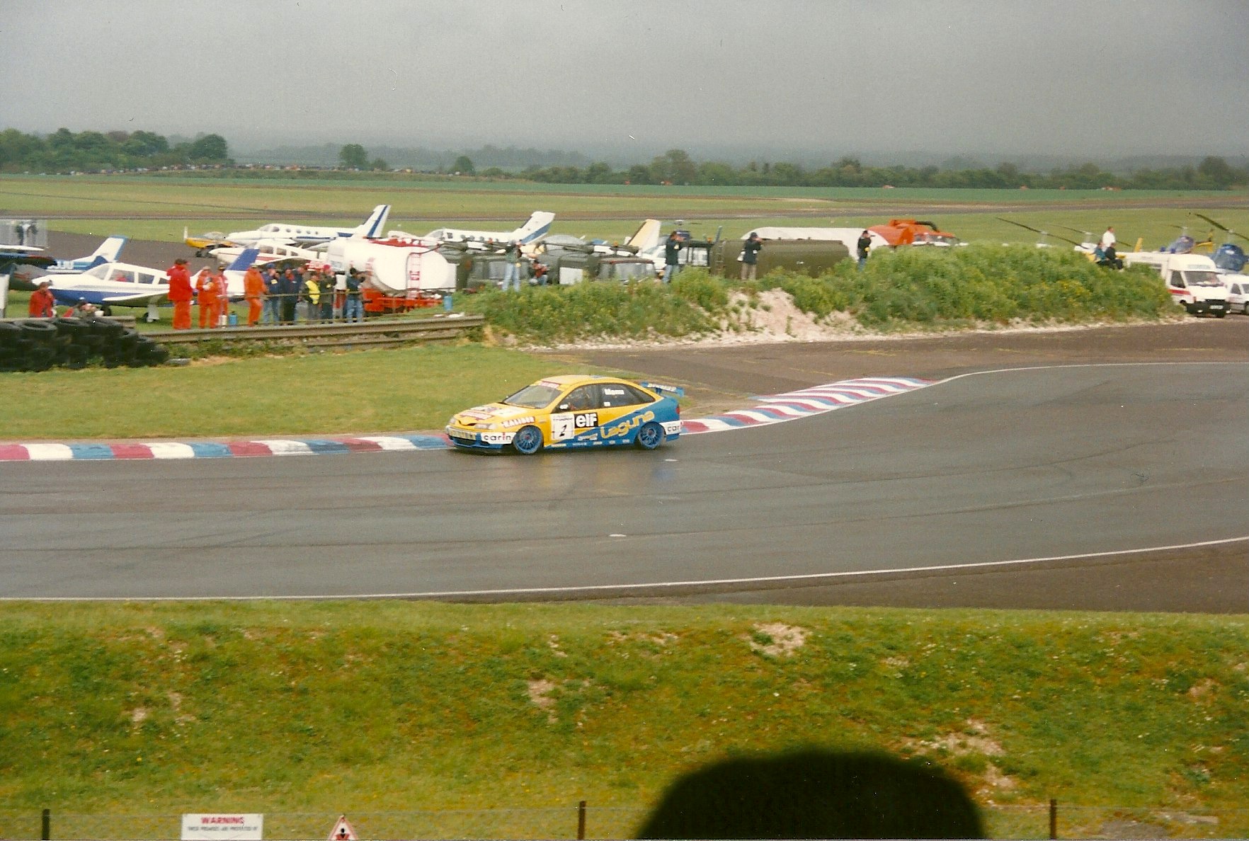 Williams_Touring_Car_at_Thruxton_19972247279982110953386