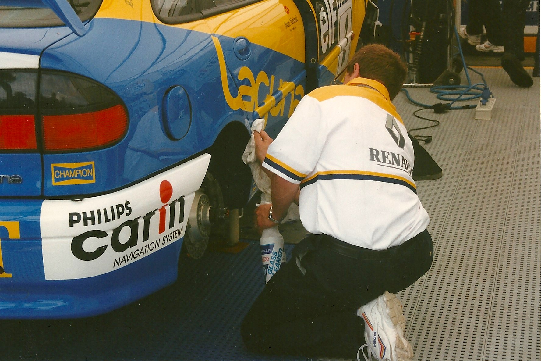 Williams_Touring_Car_at_Thruxton_19976643486155359140693